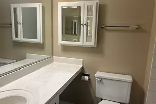 122 Stirling Ln, Schaumburg, IL 60194 - Photo 9