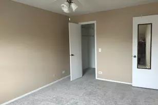 122 Stirling Ln, Schaumburg, IL 60194 - Photo 11