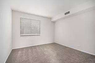 700 Wellington Ave, Elk Grove Village, IL 60007 - Photo 11