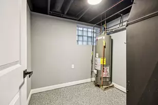 8536 S Maryland Ave, Chicago, IL 60619 - Photo 23