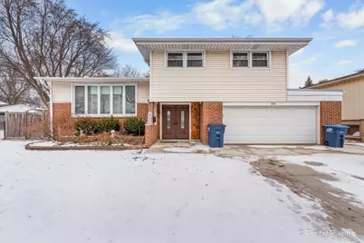 380 Dulles Road, Des Plaines, IL 60016 - Photo 1