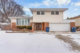 380 Dulles Rd, Des Plaines, IL 60016 - Photo 1