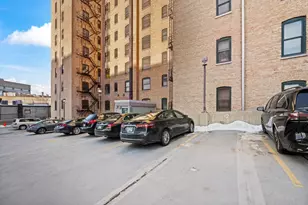 550 W Surf St, Chicago, IL 60657 - Photo 15