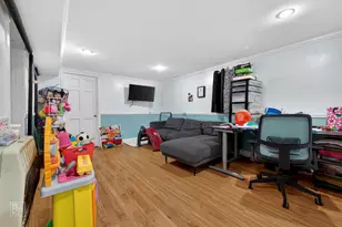 5250 W Drummond Pl, Chicago, IL 60639 - Photo 21