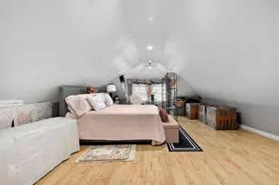 5250 W Drummond Pl, Chicago, IL 60639 - Photo 15