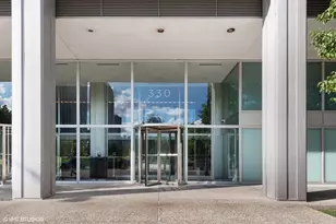 330 W Diversey Pkwy, Chicago, IL 60657 - Photo 1