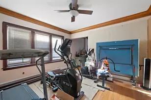 9517 S Escanaba Ave, Chicago, IL 60617 - Photo 13