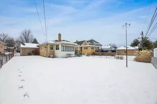 10031 S Homan Ave, Evergreen Park, IL 60805 - Photo 15