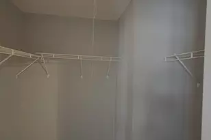 175 N Waters Edge Dr, Glendale Heights, IL 60139 - Photo 9