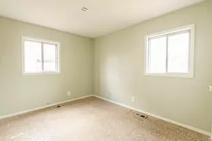 529 Newberry Dr, Streamwood, IL 60107 - Photo 9