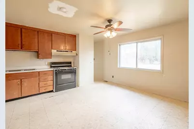 529 Newberry Drive, Streamwood, IL 60107 - Photo 5