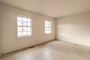 529 Newberry Dr, Streamwood, IL 60107 - Photo 11