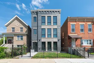 648 E Bowen Ave, Chicago, IL 60653 - Photo 1
