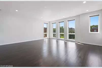 648 E Bowen Avenue #3, Chicago, IL 60653 - Photo 3