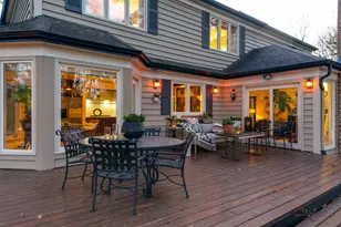 1 Astor Ct, Lincolnshire, IL 60045 - Photo 17