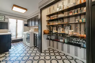 1 Astor Ct, Lincolnshire, IL 60045 - Photo 11