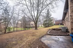 9039 Windsor Dr, Palos Hills, IL 60465 - Photo 15