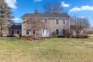 2321 Steeple Chase Circle W, Libertyville, IL 60048 - Photo 1