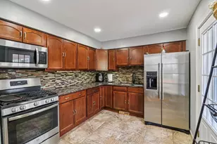 2426 N Butrick St, Waukegan, IL 60087 - Photo 11