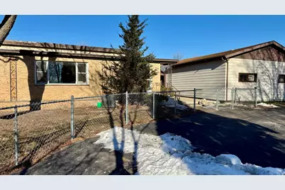 304 E Hawthorne Drive #304, Round Lake Beach, IL 60073 - Photo 3