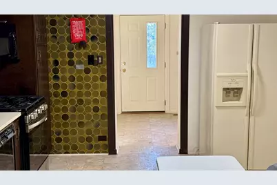 304 E Hawthorne Drive #304, Round Lake Beach, IL 60073 - Photo 17