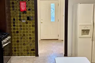 304 E Hawthorne Dr, Round Lake Beach, IL 60073 - Photo 17