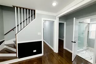 7252 S Wood St, Chicago, IL 60636 - Photo 9