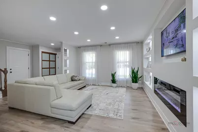 5190 Chambers Drive, Hoffman Estates, IL 60010 - Photo 5