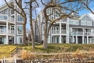 221 Sandy Point Ln, Lake Zurich, IL 60047 - Photo 15