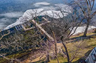 221 Sandy Point Ln, Lake Zurich, IL 60047 - Photo 5