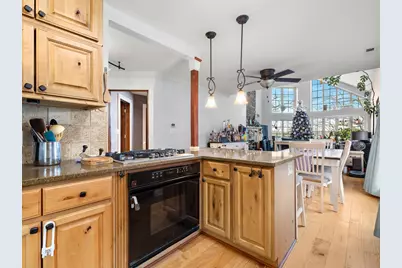 221 Sandy Point Lane, Lake Zurich, IL 60047 - Photo 23