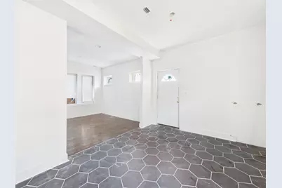 8024 S Loomis Boulevard, Chicago, IL 60620 - Photo 9