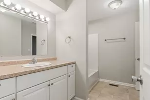 105 Blackhawk Dr, Minooka, IL 60447 - Photo 15