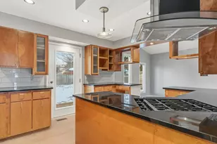 105 Blackhawk Dr, Minooka, IL 60447 - Photo 11