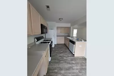 1066 Four Seasons Boulevard, Aurora, IL 60504 - Photo 5