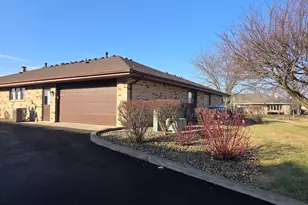 18007 Indiana Ct, Orland Park, IL 60467 - Photo 5