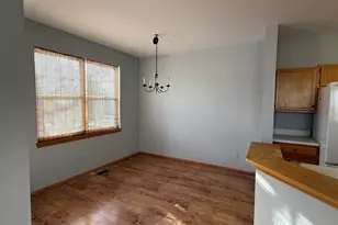 520 Chesterfield Ct, Oswego, IL 60543 - Photo 5