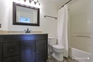 2232 Daybreak Dr, Aurora, IL 60503 - Photo 13