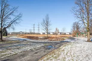 615 Grosse Pointe Cir, Vernon Hills, IL 60061 - Photo 33