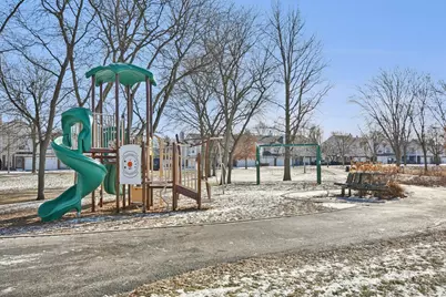 615 Grosse Pointe Circle #12-7, Vernon Hills, IL 60061 - Photo 31