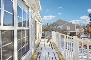 615 Grosse Pointe Cir, Vernon Hills, IL 60061 - Photo 25