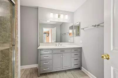 615 Grosse Pointe Circle #12-7, Vernon Hills, IL 60061 - Photo 17