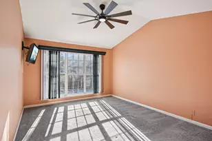 615 Grosse Pointe Cir, Vernon Hills, IL 60061 - Photo 13