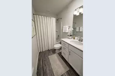 1654 Bentz Way, Batavia, IL 60510 - Photo 9