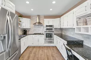 103 Fir St, Lake in the Hills, IL 60156 - Photo 7