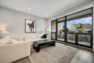 3037 N Lincoln Ave, Chicago, IL 60657 - Photo 11