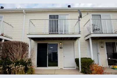 363 Meadow Green Lane #363, Round Lake Beach, IL 60073 - Photo 3