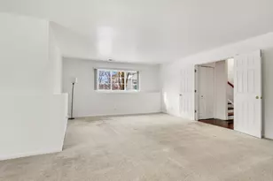 714 S Rosehall Ln, Round Lake, IL 60073 - Photo 25