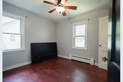 957 S 7th Avenue, Kankakee, IL 60901 - Photo 9