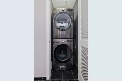 500 W Superior Street #1308, Chicago, IL 60654 - Photo 19